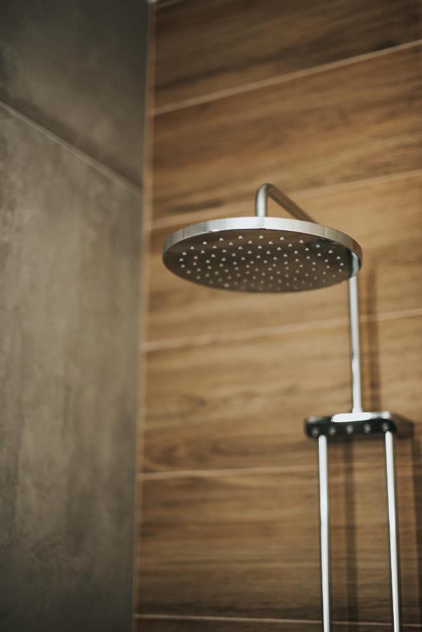 פלטאריה Elia Luxury Suites מראה חיצוני תמונה