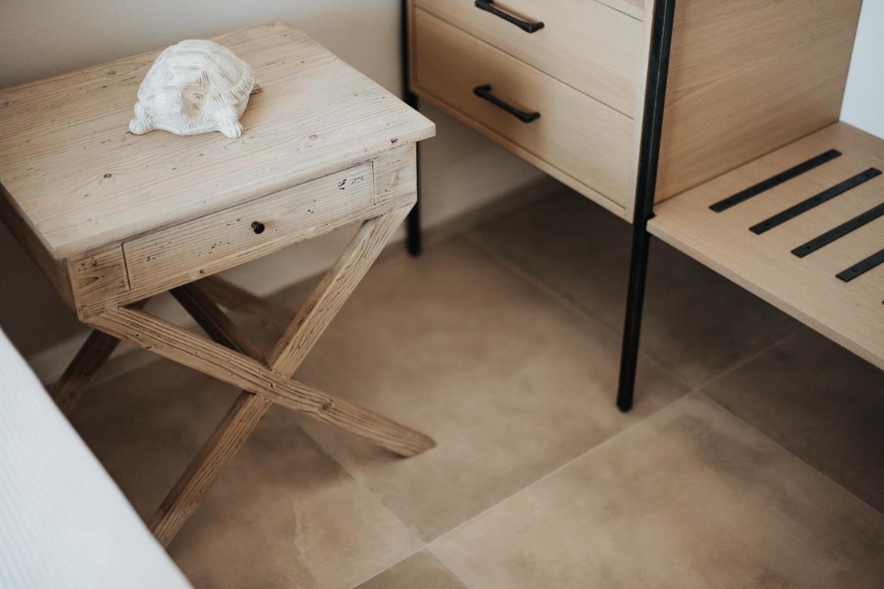 פלטאריה Elia Luxury Suites מראה חיצוני תמונה